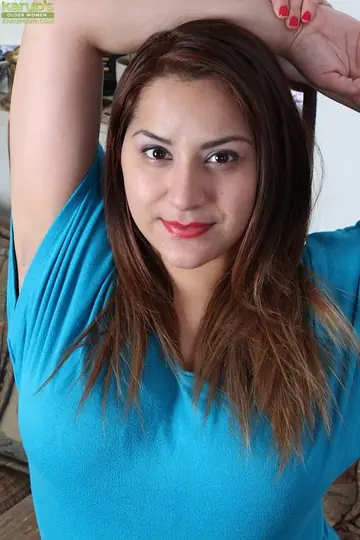 Thick Latina MILF in Panties Displays Her Big Natural Tits and Hairy Bush