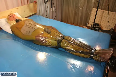 Two Women in Latex and High Heels Facesit and Lick in Bondage – photo 1 of 16