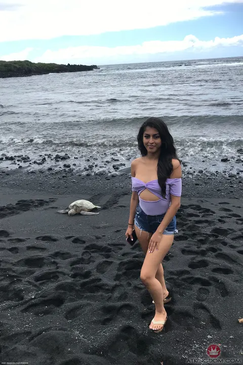 Sophia Leone: Brunette Latina Strips Out of Her Bikini on Public Beach – photo 20 of 20