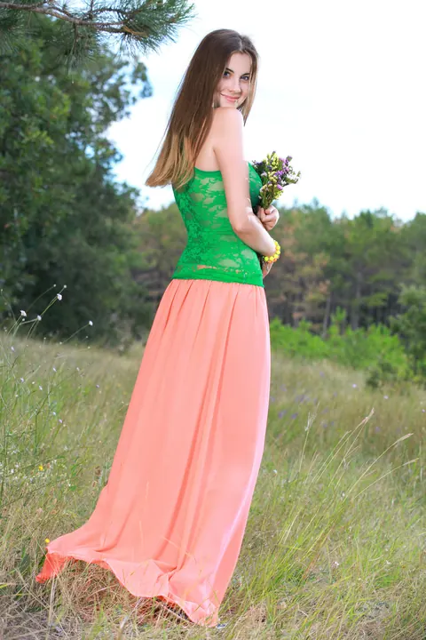 Marta E: Tall Ukrainian Brunette Bares Her Big Natural Tits Outdoors – photo 3 of 21