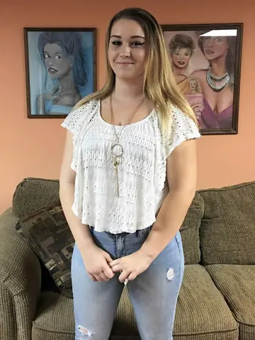 Dymond Rose – Tall Blonde BBW in Jeans Shows Her Big Natural Tits Before a Blowjob