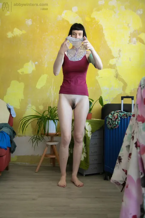 Slim Australian Amateur Shows Her Hairy Bush – photo 7 of 21