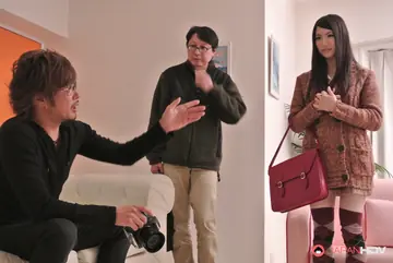 Fuwari – Japanese Brunette Masturbates with a Dildo Then Gives a Blowjob