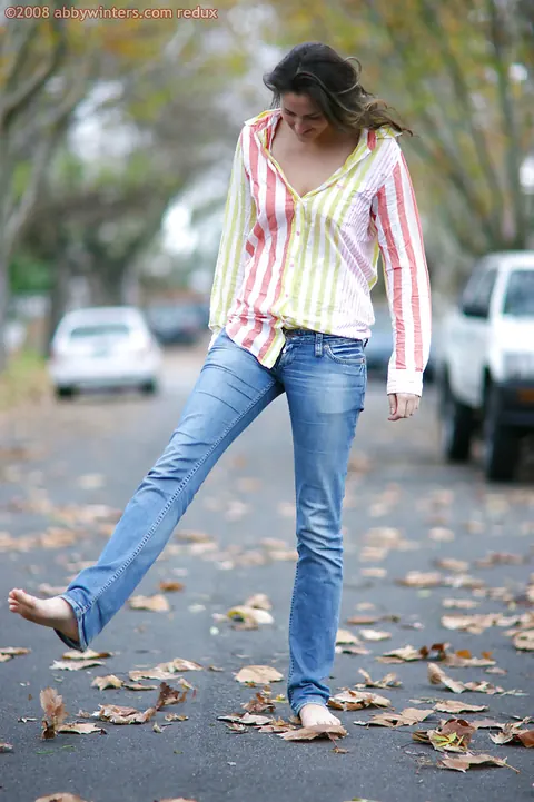 Brunette Strips Out of Her Jeans and Lingerie Outdoors – photo 1 of 16