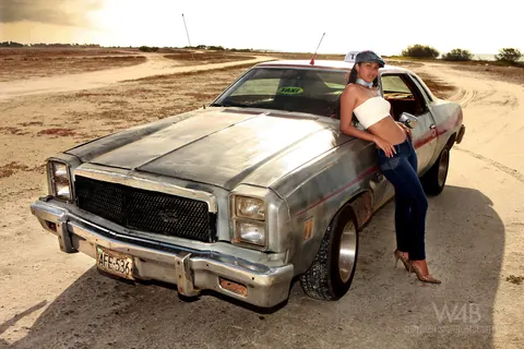Ruth Medina: Brunette Latina Strips Out of Her Bikini and Jeans Outdoors by a Car – photo 2 of 20
