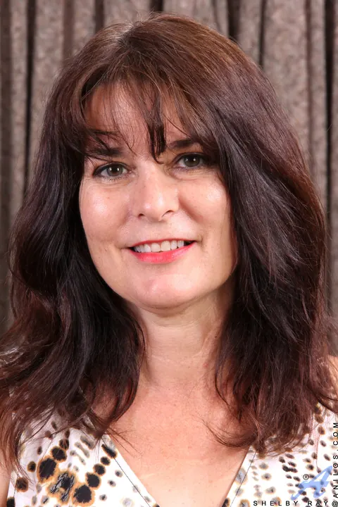 Sherry Lee: Hairy Brunette MILF Undresses and Uses a Dildo – photo 1 of 20