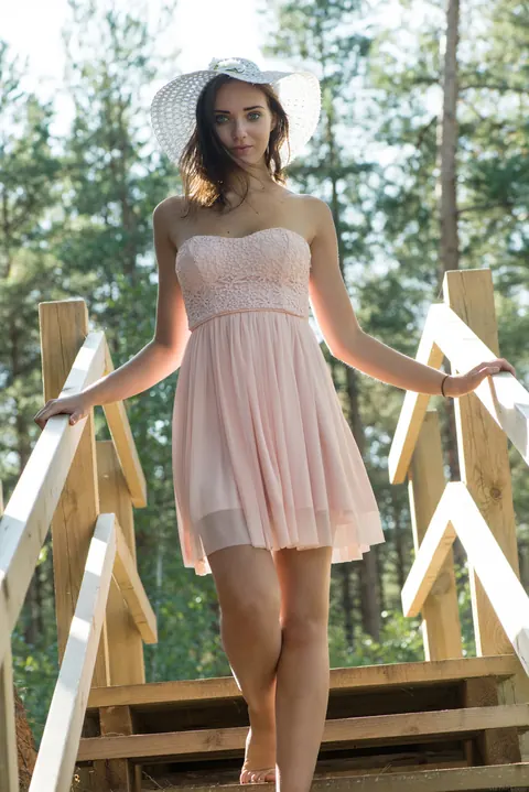 Oxana Chic: Ukrainian Brunette Strips Out of Her Dress Outdoors – photo 2 of 21