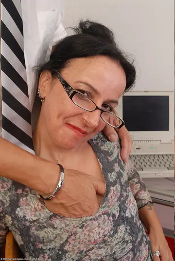 European MILF Secretary Takes Anal Creampie in the Office
