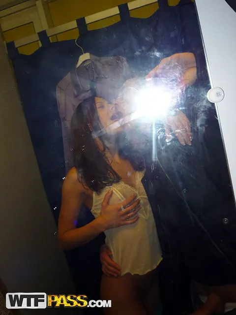 Brunette Gives a Blowjob Before Getting Fucked – photo 16 of 16