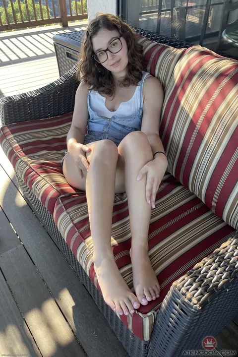 Leana Lovings: Petite Brunette PAWG in Glasses Fingers Herself Outdoors – photo 3 of 21