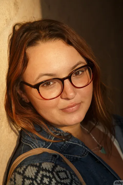 Tammy Kaimia: Thick Brunette in Glasses Flashes Her Tits Outdoors – photo 8 of 11