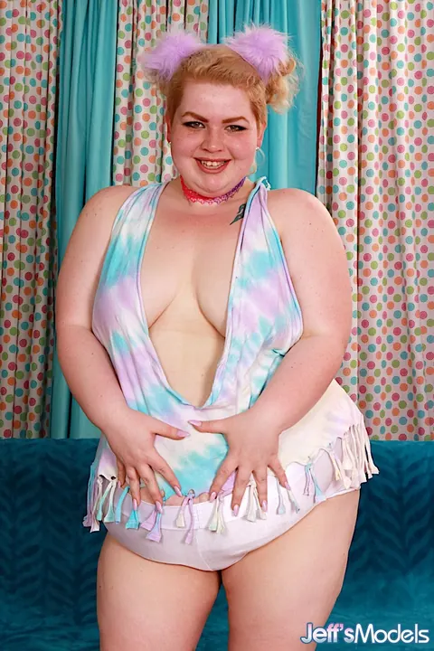 Velma Voodoo: Blonde BBW Pulls Panties Aside and Spreads Her Shaved Pussy – photo 1 of 16