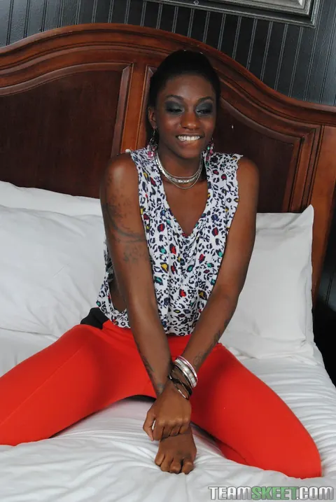 Jayla Dream: Ebony Brunette Strips Nude and Parts Her Legs Wide – photo 7 of 17