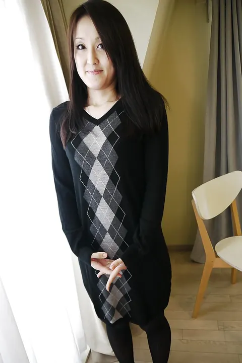 Riko Kariya: Asian Brunette Spreads in Pantyhose, Panties and Boots – photo 10 of 16