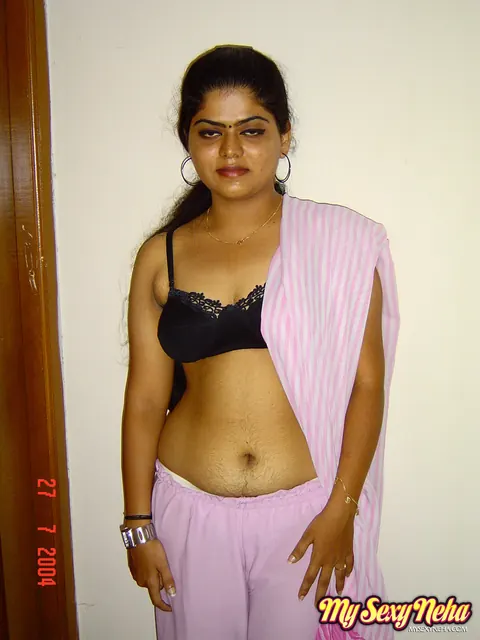 Indian Woman Frees Her Big Natural Tits from a Black Bra – photo 13 of 15