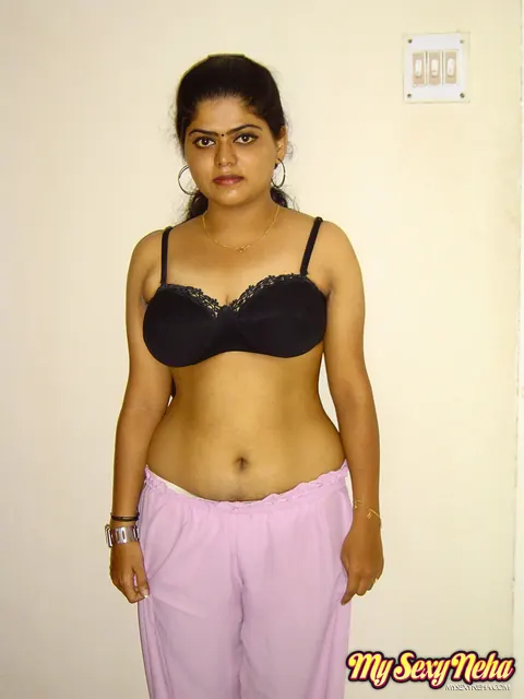 Indian Woman Frees Her Big Natural Tits from a Black Bra – photo 11 of 15