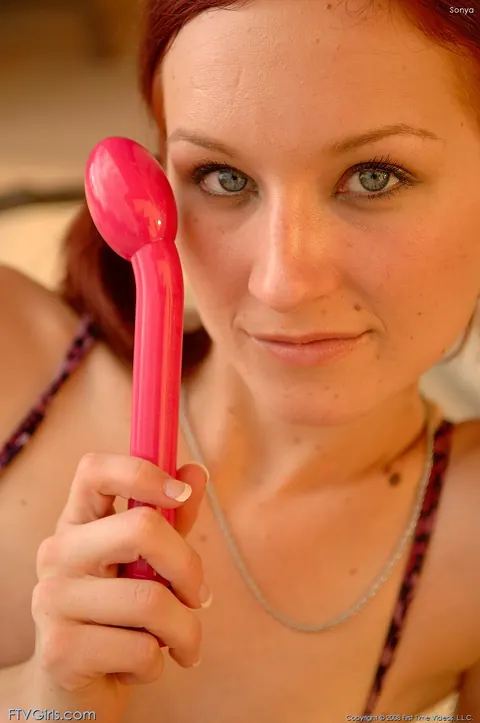 Kyra Steele: Slim Redhead Rides a Glass Dildo in the Hotel Bedroom – photo 5 of 20