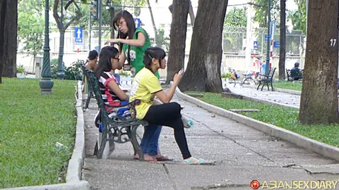Asian Woman Gets Fucked Missionary Outdoors in Jeans – photo 14 of 15