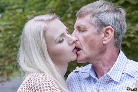 Katy Sky: Tall Czech Blonde Rides Outdoors for Anal and Cum on Stomach – photo 4 of 20