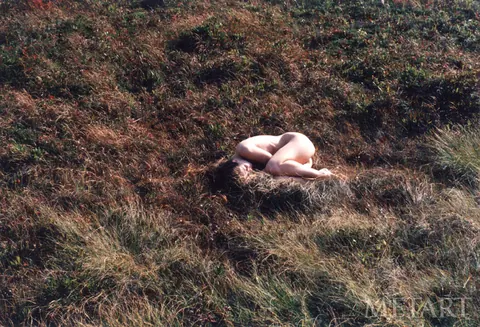 PAWG with Short Hair Poses Nude on the Beach – photo 7 of 12