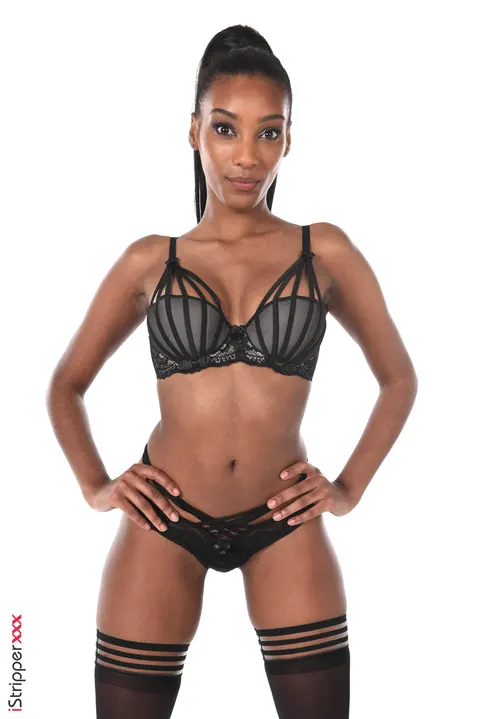 Asia Rae: Tall Ebony Babe with Big Tits Toys Her Hairy Pussy – photo 4 of 15