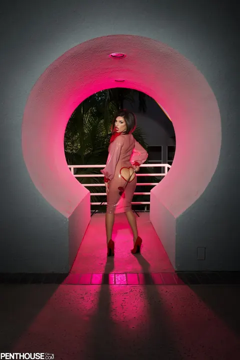 Darcie Dolce: Thick Brunette MILF Strips Out of Her Latex Dress and Boots – photo 6 of 20