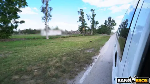 Selena Blaze: Thick Latina Sucks Cock and Takes Anal Outdoors by the Car – photo 21 of 21