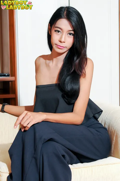 Slim Asian Trans Woman Strips Out of Her Panties – photo 4 of 15