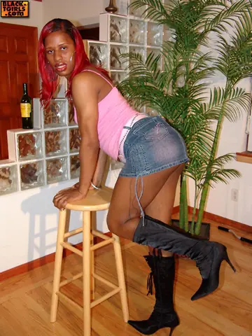Ebony Trans Woman Fingers Her Ass and Spreads Wide
