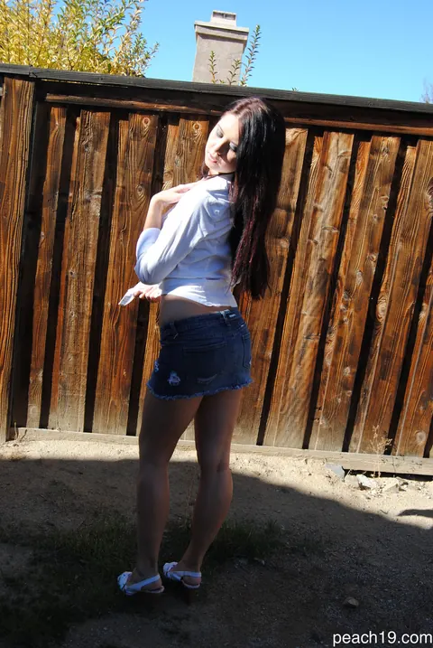 Busty Woman Strips Nude and Poses Outdoors Showing Her Trimmed Pussy – photo 13 of 15