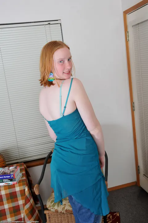 Redhead with Short Hair Fingers Her Hairy Bush – photo 1 of 20