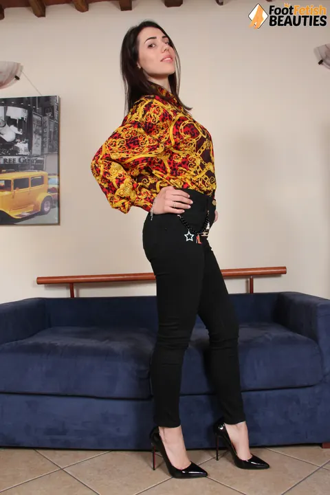 European Brunette Slips Off Her High Heels – photo 1 of 12