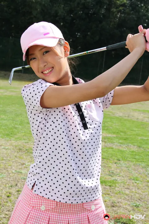 Nao Yuzumiya: Japanese Redhead Lifts Her Skirt Outdoors on the Golf Course – photo 13 of 15