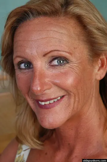 Ginger Spice – Mature Redhead in Lingerie Spreads Her Hairy Pussy