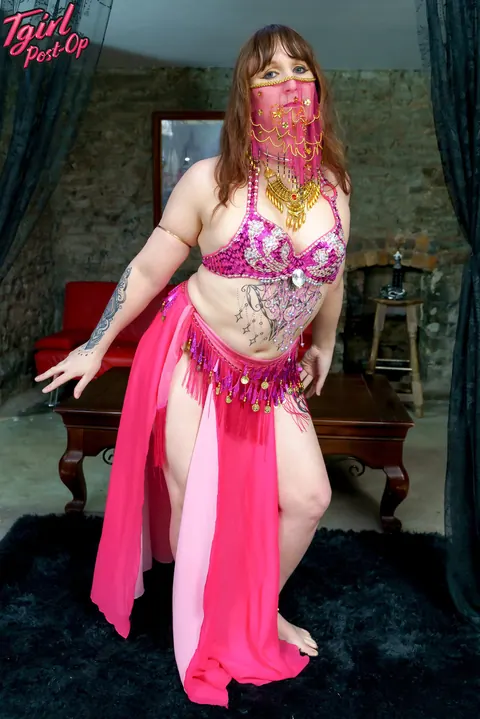 Trans Woman Undresses, Uses a Toy and Spreads Her Cheeks – photo 2 of 16