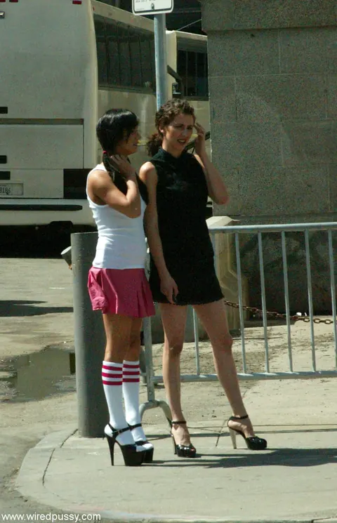 Lesbian BDSM Mistress Ties Up Slave Outdoors – photo 8 of 21