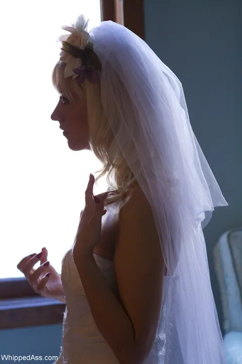 Cherry Torn: Busty Blonde MILF Bride Has Lesbian Sex with Maids – photo 12 of 20