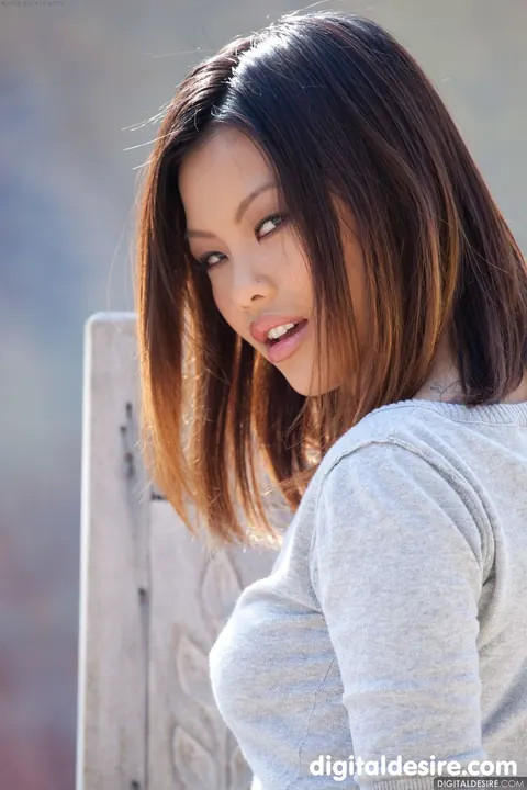 Khyanna Song: Asian Brunette Strips Nude and Poses for the Camera – photo 1 of 21