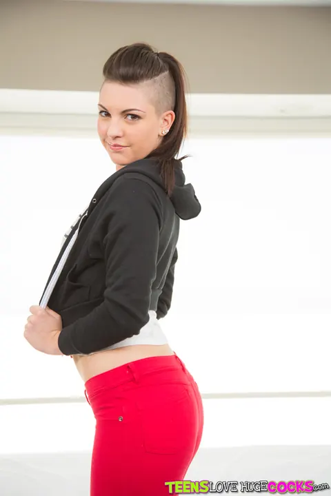Rachael Madori: Brunette PAWG Flaunts and Spreads Her Round Ass – photo 3 of 16