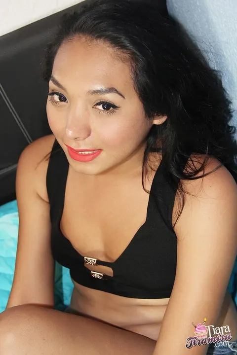 Petite Asian Trans Woman Strips Fully Nude and Poses – photo 3 of 15