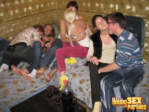 Nessa Shine: Brunettes in Jeans Share Blowjobs and Anal in a Group – photo 4 of 16