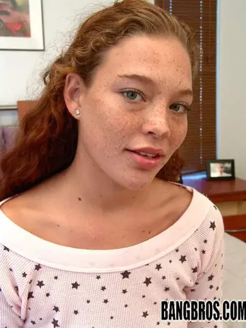 Ashley Gracie – Redhead PAWG Undresses and Gives a Blowjob