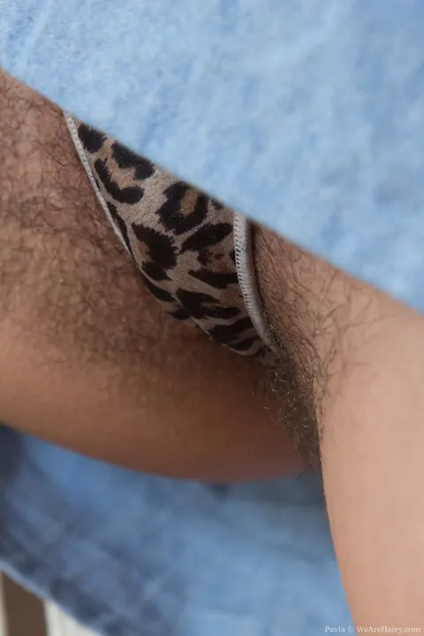 Indian Brunette in a Headdress Spreads Her Hairy Pussy – photo 2 of 16