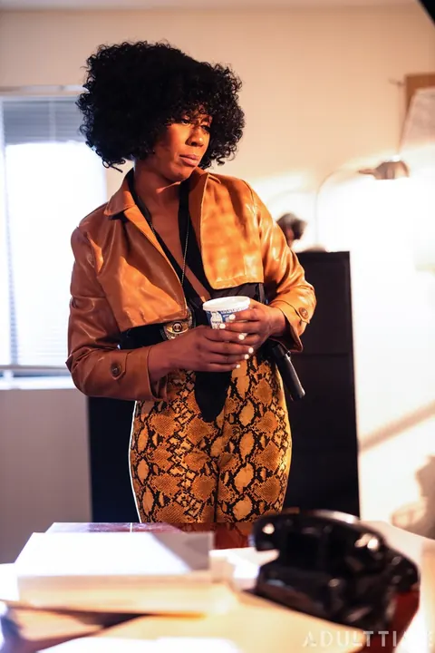 Misty Stone: Short-Haired Curly Ebony MILFs Eat Pussy and Finger in the Office – photo 6 of 20