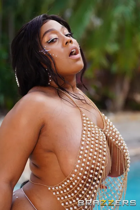 Ms Yummy: Tattooed Curvy Ebony Woman Has Sex by the Pool – photo 1 of 20