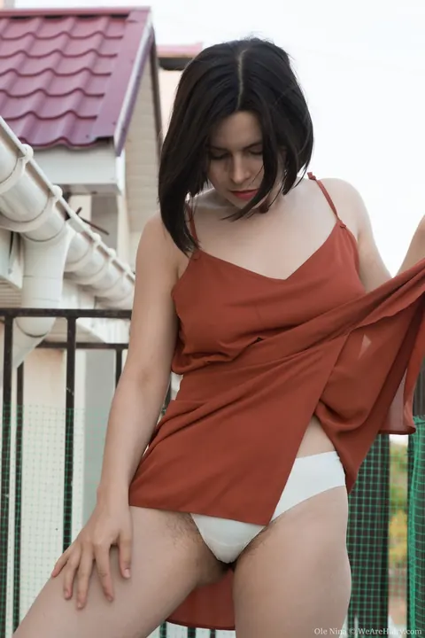 Ole Nina: Ukrainian MILF Spreads Her Hairy Pussy and Toys It – photo 1 of 18