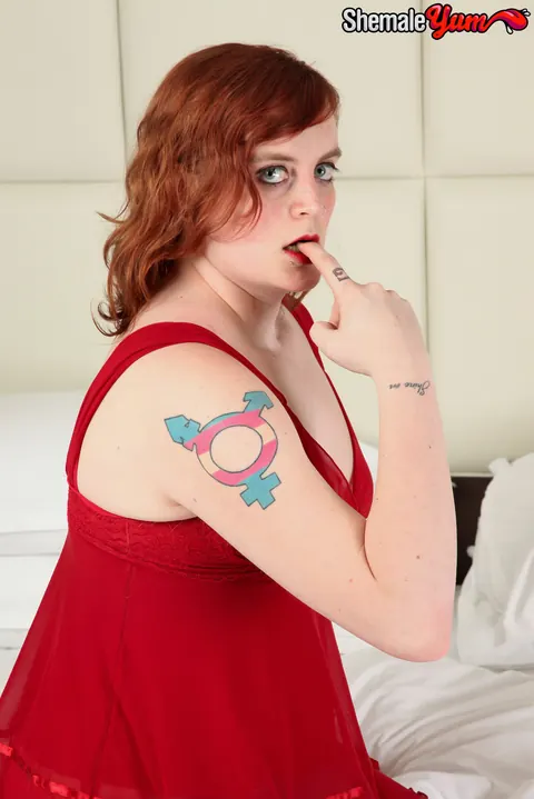 Curvy Redhead Trans Woman Stands Nude and Poses Her Full Figure – photo 4 of 16