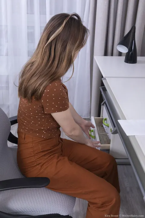 Maya Stone: Pale Blonde Amateur Shows Her Hairy Pussy in the Office – photo 1 of 21