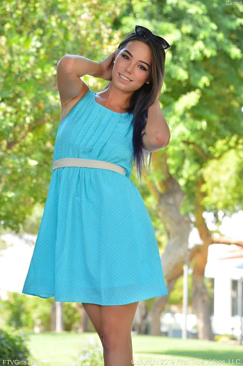 Brunette in a Dress and Heels Flashes Her Shaved Pussy Outdoors – photo 8 of 20