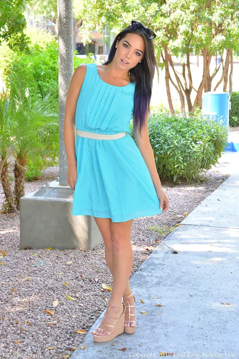 Brunette in a Dress and Heels Flashes Her Shaved Pussy Outdoors – photo 6 of 20